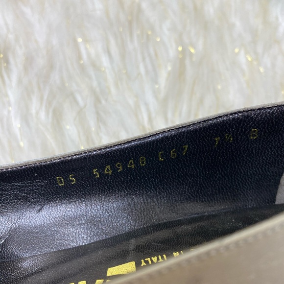 Salvatore Ferragamo Vintage Shiny Fabric Heel 7.5 - Picture 6 of 8